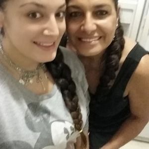 Meet your Posher, Lenora